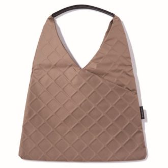 【今日のバッグ】ママが便いやすい「大容量ナイロンバッグ」はデザインがあるといい！【大人に似合う！】