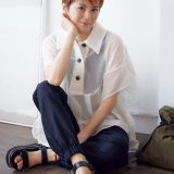 【夏コーデ】ゆったり「白の透けトップス」4選！ インナー黒で涼しげ＆着やせをかなえる！
