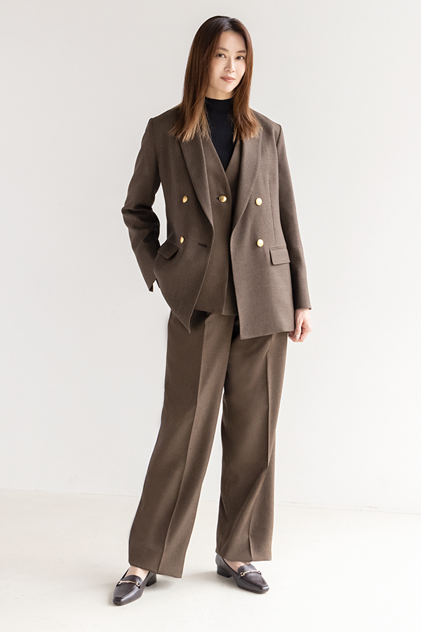 GLOWとSUIT SQUAREが共同制作！ 40代が 「本当に欲しい」スーツ＆オケージョン服、作りました！