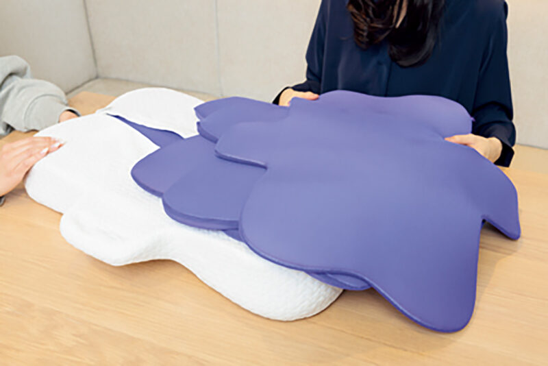 寝起きの首・肩の痛み　枕で解消　枕選び体験　MTG　ニューピース　枕