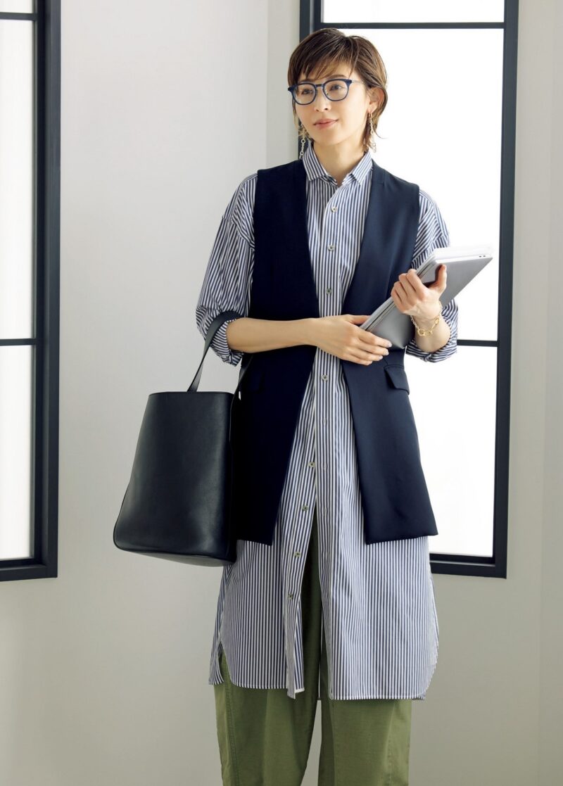 SANYO SHOKAI　エスエッセンシャルズのジレ　40代のネイビー服