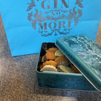 麻布台ヒルズ限定の「GIN NO MORI」クッキー缶