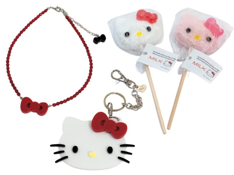 HELLO KITTYとMILKのネックレスやチャーム