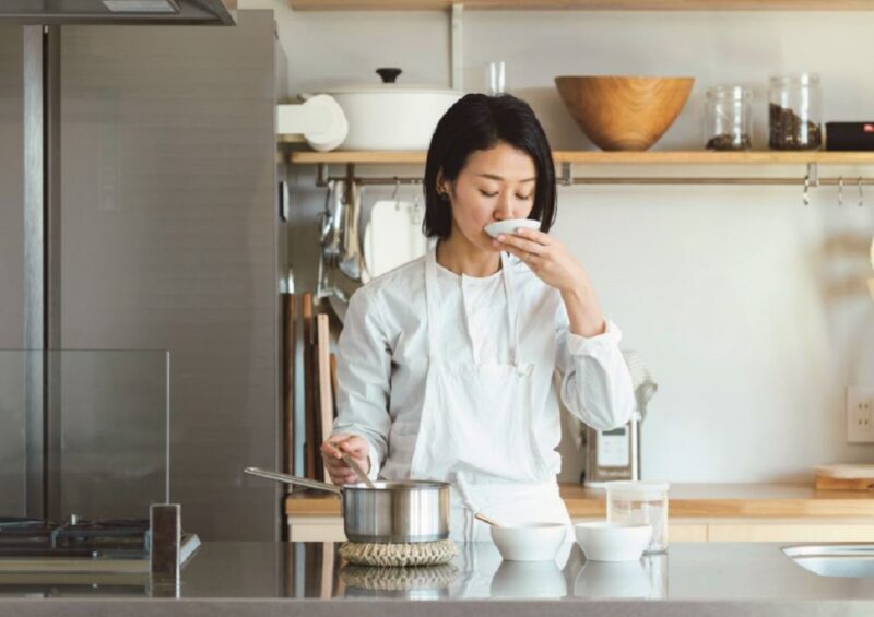 薬膳料理家／国際中医薬膳師 栫 英子