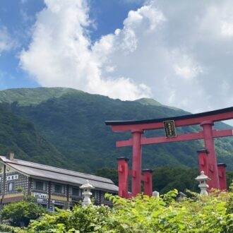 山形県のパワースポット　湯殿山の湯殿山神社