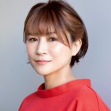 【40代ヘアカタログ】ショート×ピンク系フレームカラーで、多幸感あふれる優しい印象に