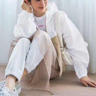 ロゴT×アノラック×チュールスカート