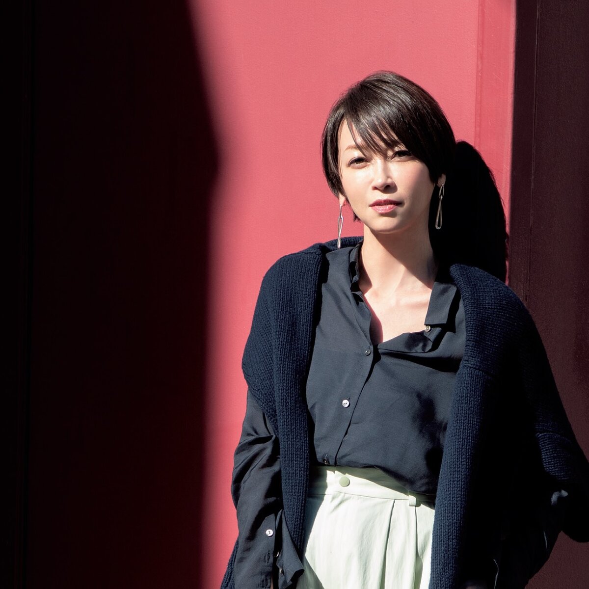 新品同様　65%オフ　J&M DAVIDSON ダッフル　辺見えみりさん着用 辺見えみり：ツイードジャケットで大人のデニムコーデ シンプルワンピ