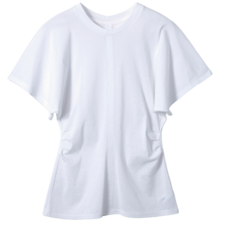 着やせもかなう白Tシャツ