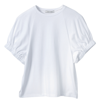 パフスリーブが可愛い白Tシャツ