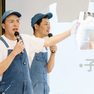 いただいた手紙の話をする手塚ジャスティスさん