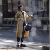 【40代おしゃれ】雨が心配な日は着心地いい「撥水機能服」コーデで万全に！おすすめアイテム5選