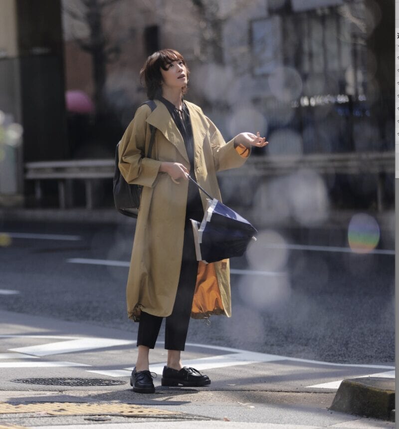 ノークのコート×アンフィーロのセットアップの撥水コーデ