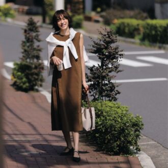 【40代のUVケア】夏のお出かけにはUVカット素材の機能服がマスト！仕事にも使えるきちんと服６選