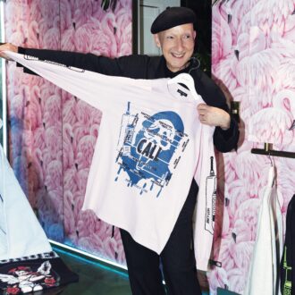 【SNAP】スティーブン・ジョーンズが東京来日で持参したMILK BOYコレクションを公開！Stephen Jones