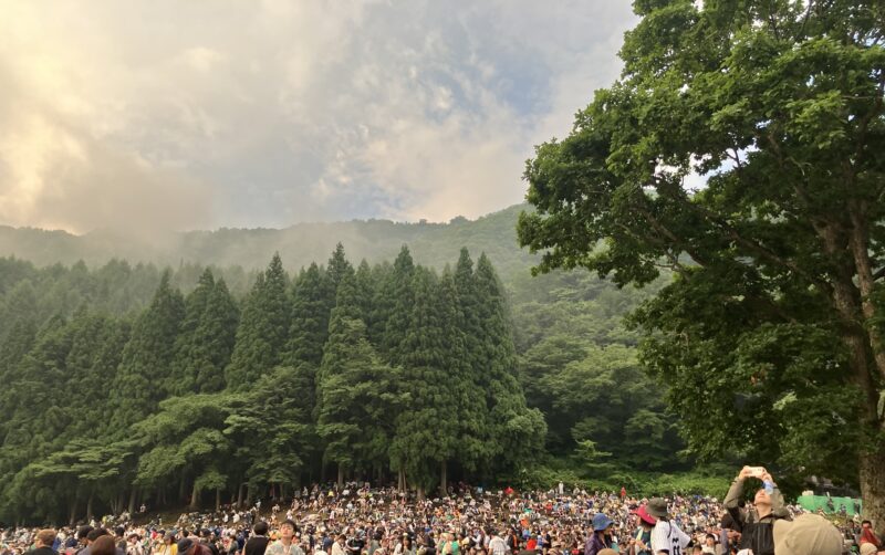 グリーンステージ、後ろまでぎっしり