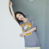 「Tシャツは骨で着る」──MEGUMIが語る、大人の女を魅せるTシャツ術