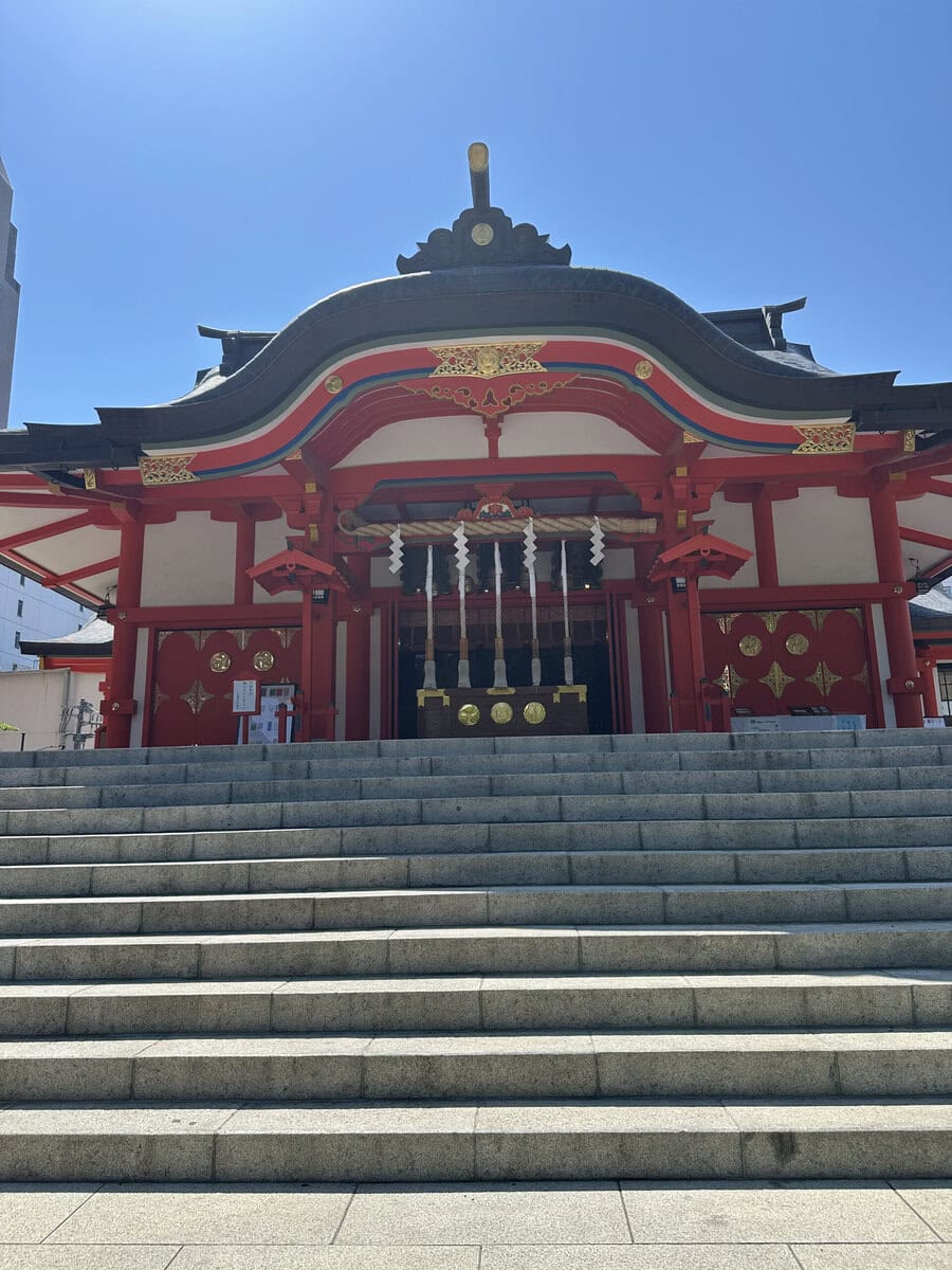 花園神社本殿