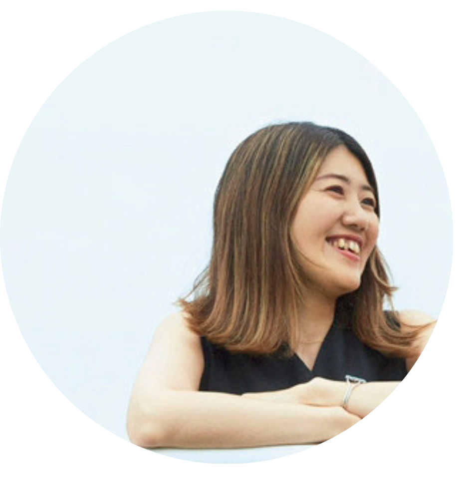 スタイリスト安竹一未さん トレンドと大人に相応しい装いの絶妙バランスで、いかにも「体型カバー」ではない、垢抜けた40代スタイリングを提案。女優やモデルからの信頼も厚い。
