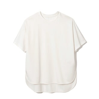 シワになりにくい、UVケア、接触冷感素材。4490円（アンフィーロ）