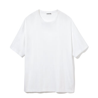 とろみのある素材でとても滑らかな肌ざわり。1万2100円（クープロンド／アントリム）