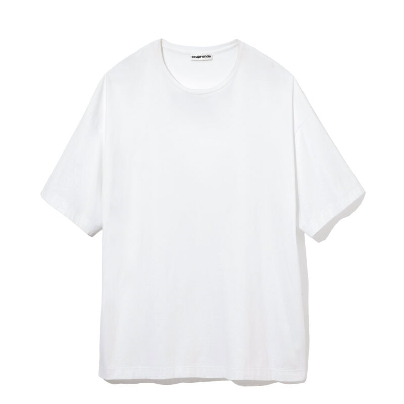 とろみのある素材でとても滑らかな肌ざわり。1万2100円（クープロンド／アントリム）