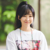 【スナップ】麻生久美子さん、フォトTで魅せる大人のTシャツスタイルが素敵！