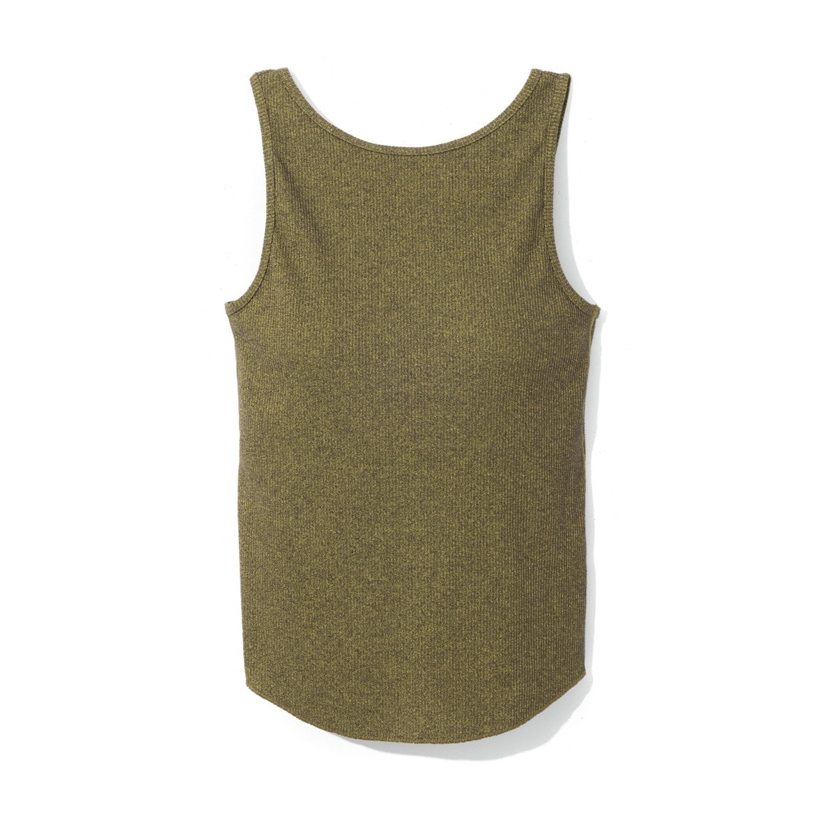 前後コントラストでバックは深めにカット。EMILY WEEK×FRAMe WORKメランジブークレリブタンク8800円（エミリーウィーク ニュウマン横浜店）