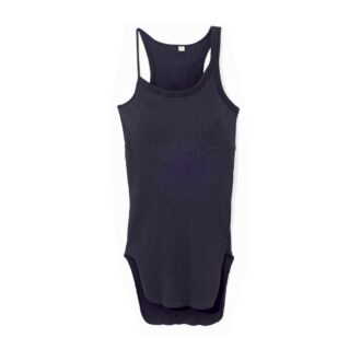 エッジを加えるモードな非対称デザイン。ラウンド裾も◎。オーガニックコットンアシンメトリーブラタンクトップ1万7600円(ハクジ/ショールームリンクス)