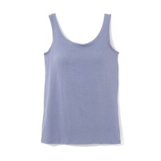 温度調節機能付きのコットンレーヨン素材。縫い付け型のやわらかなカップで、締め付けず、洗濯時も楽ちん。カップ付きタンク3850円(ユラギニ/アツギ)