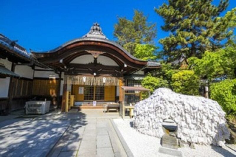 安井金比羅宮（やすいこんぴらぐう）　縁切り神社