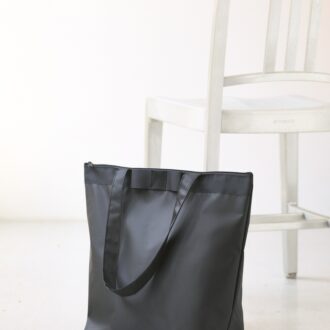 “ネイビーの品格トート”♡ 大容量で学校行事・冠婚葬祭にも使える万能バッグ【GLOW11月号付録】