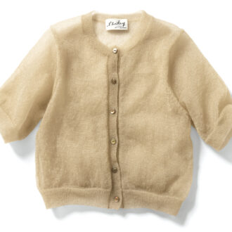 カーディガン3万5200円（レリタージュ マルティニーク／マルティニーク ルミネ横浜）