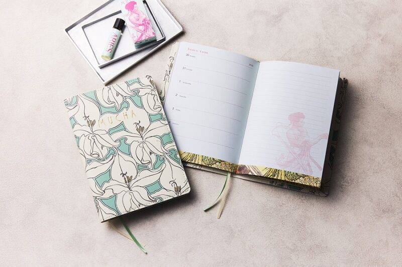 GLOW12月号 付録 ミュシャ手帳