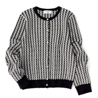 カーディガン4979円（オペーク ドット クリップ／ ワールド プレスインフォメーション）