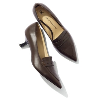 パンプス4万700円(ファビオ ルスコーニ/ピモンテ)