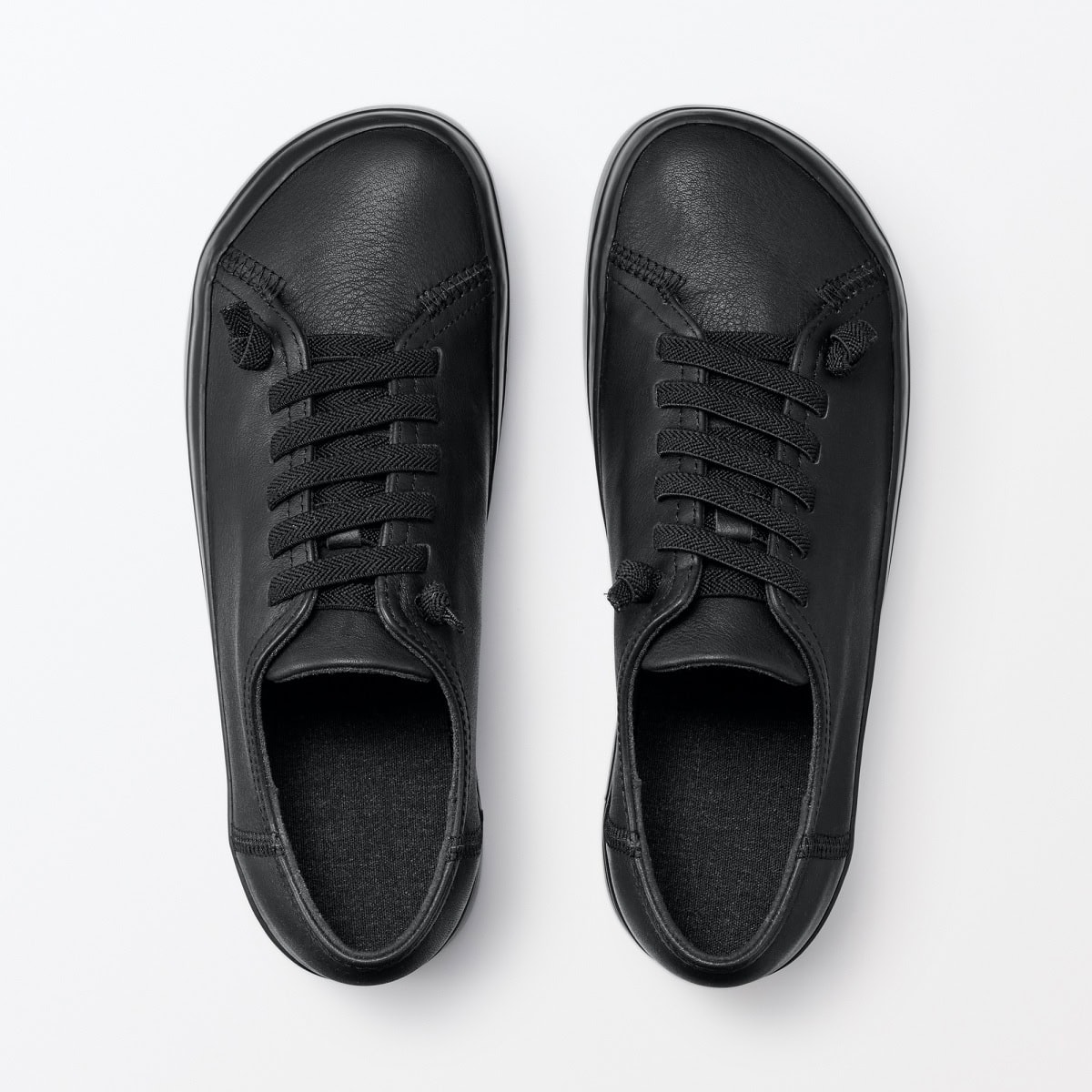 画像一覧）スリッポンのようにはけるスニーカー、無印良品「MUJI Labo