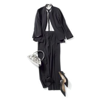 【着回しアイテム：Ⓐ＋Ⓑ＋Ⓔ】ボウタイブラウス1万9800円（ドレステリア／ドレステリア 渋谷スクランブルスクエア店）　バッグ3万7400円（リンク）　パンプス5万9400円（ネブローニ／ピモンテ）