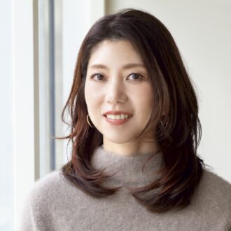 【40代白髪染め】おうちでできる！ 髪色を楽しむイヤリングカラーに挑戦【人気ヘアサロン監修】