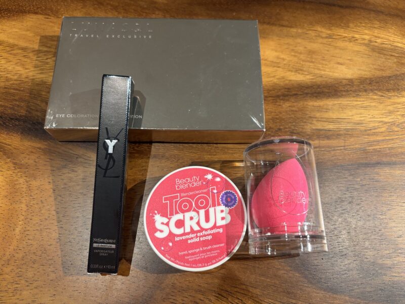 SEPHORAでビューティーブレンダーとクレンザー。