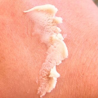 AMAMI ミネラルバーム 110g 3980円(アコール 0120-32-6032)