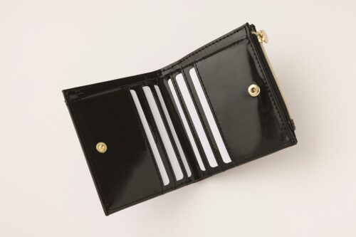 GLOW 2026年1月・2月合併号2026年1月・2月合併号増刊 付録【シウマさん監修　ウィムガゼット　開運財布】 開運ポイント②<br />
6つのカードポケットで先祖の力で金運アップ！