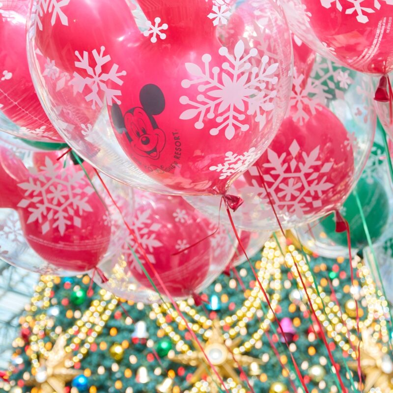 クリスマス仕様になったバルーンもお目見え