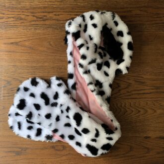 フードとマフラーと手袋がくっついたあったか小物