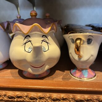 美女と野獣のポット婦人とチップ