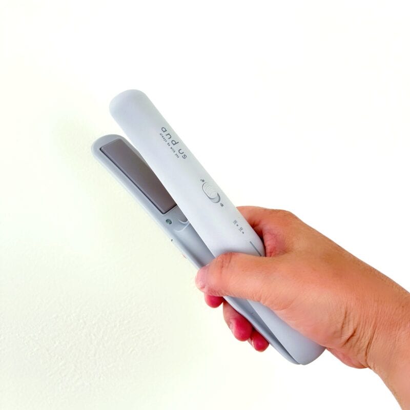 3COINS「コードレスストレートアイロン」