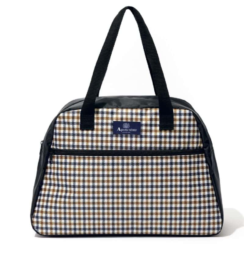 アクアスキュータム 大容量ボストンバッグ