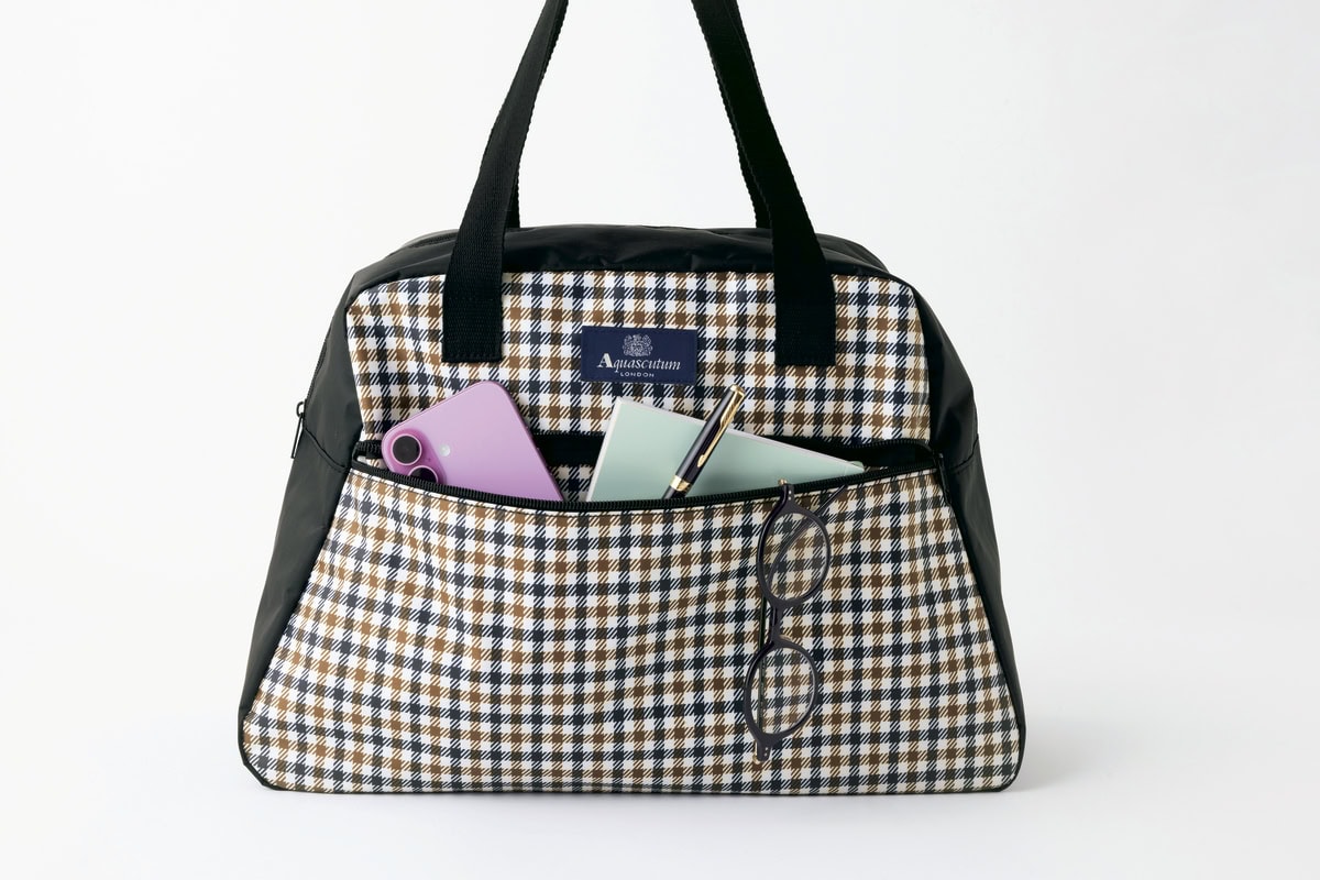 POINT１　フロントポケット