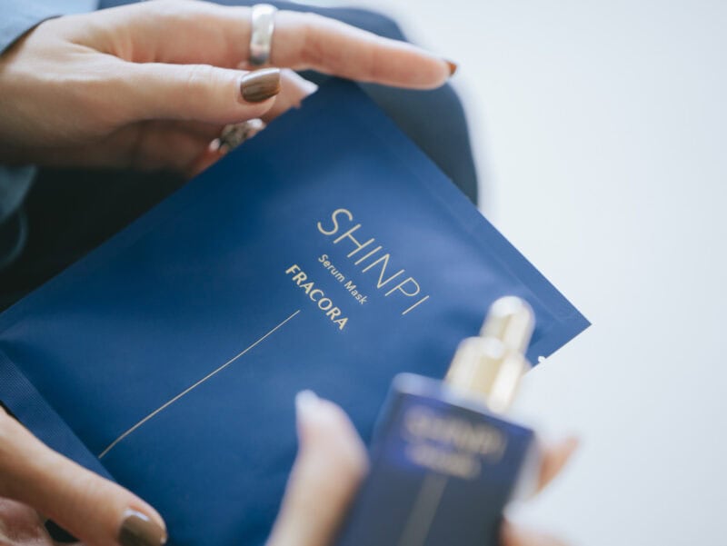 SHINPIセラムマスクには、美容液1本分もの美容成分がぎゅっと凝縮されています。