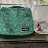 【付録】棚の上が秒で片付く！　ニョロニョロ総柄ケース＆リトルミイバニティポーチ